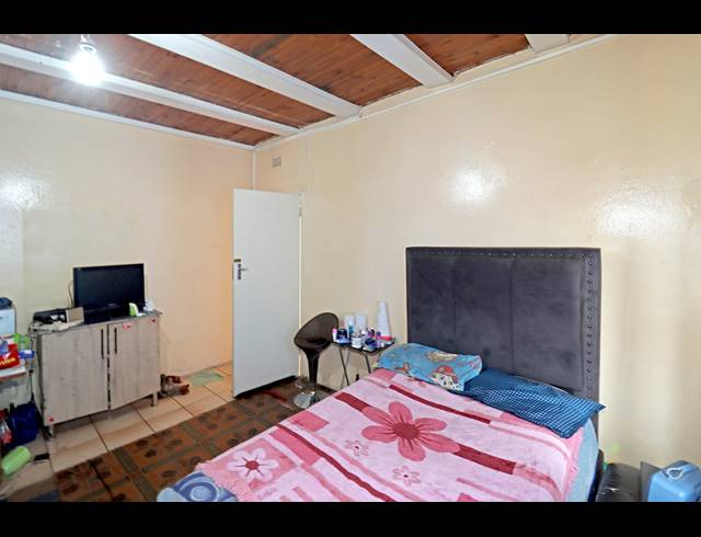 13 BEDROOM HOUSE FOR SALE IN HURST HILL